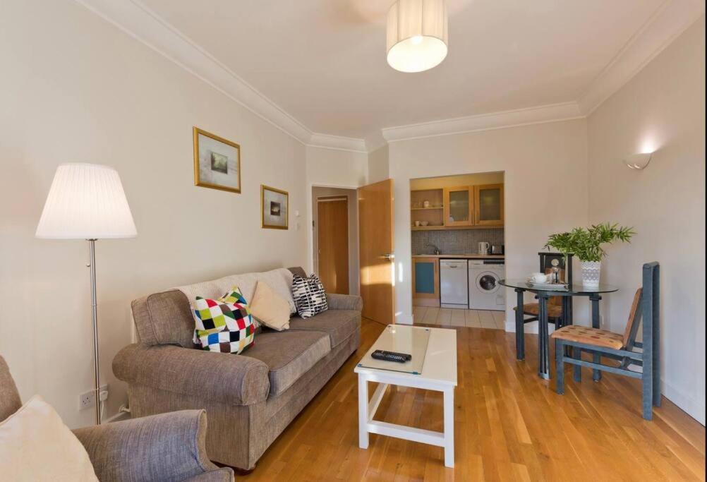 Luxury Apartment In D1 Dublin Eksteriør billede